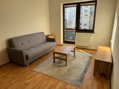 Na prenájom 2-izbový byt, 45 m², Malacky, Záhorácka