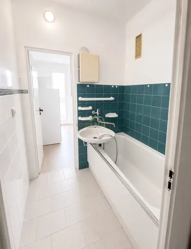Na predaj byt v Bratislava-Karlova Ves · €245 000 · Čiastočná rekonštrukcia
