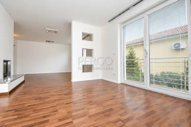 Na prenájom dom, 250 m², Bratislava-Karlova Ves, Na Sitine