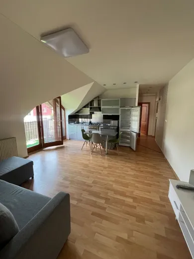 Mieszkania na wynajem, 3-pokojowe, Prešov · €750
