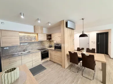 Byty na prenájom 3-izbový, Nitra · €880