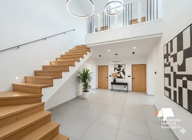 Domy na sprzedaż, 1-pokojowe, Zlaté Moravce · €350 000