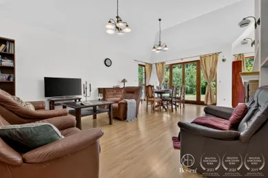 Na predaj 7-izbový dom, 240 m², Marianka, Karpatská