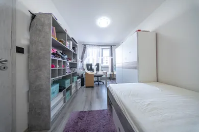 Na predaj 3-izbový byt, 75 m², Prešov, Royová