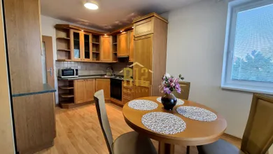 Kiadó lakások, 3-szobás, Nitra · €880