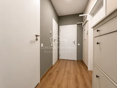 Na predaj 2-izbový byt, 49 m², Komárno, Parná ul.
