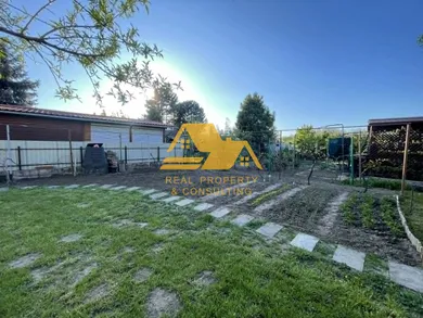 Na predaj rekreačný dom v Nové Zámky · €38 000 · Pôvodný stav