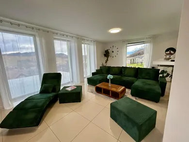 Domy na predaj, Veličná · €490 000