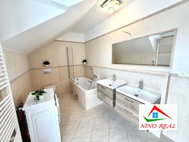 Na predaj dom v Rovinka · €399 000 · Dokončené