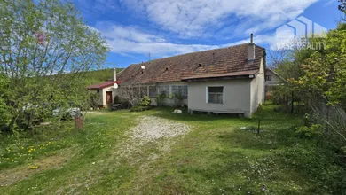 Na predaj 2-izbový dom, 616 m², Prašník