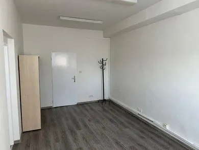 Na prenájom komerčné, 36 m², Bratislava-Petržalka, Panónska cesta