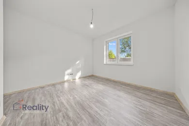 Na predaj 4-izbový dom, 108 m², Kyselica