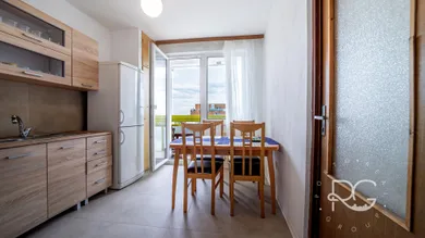 Mieszkania na wynajem, 3-pokojowe, Bratislava-Nové Mesto · €850