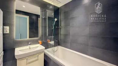 Na prenájom 2-izbový byt, 56 m², Košice-Juh, Nerudova