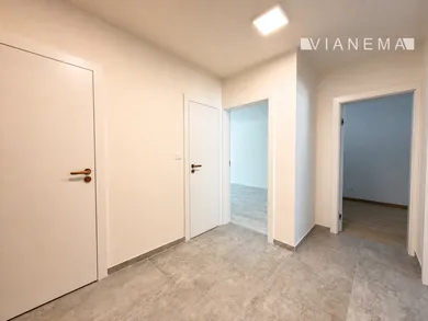 Na predaj 3-izbový byt, 70 m², Bratislava-Ružinov, Vrútocká