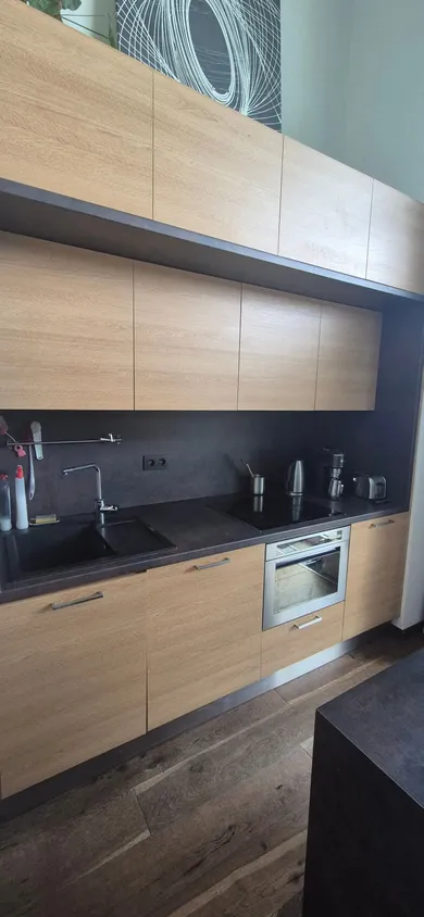 Na prenájom 4-izbový byt, 100 m², Bratislava-Nové Mesto, Frankovská