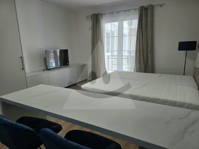 Na prenájom 1-izbový byt, 29 m², Komárno, Parná