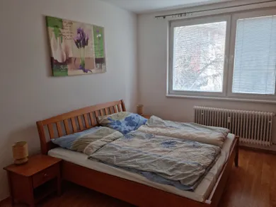 Na prenájom 2-izbový byt, 59 m², Trenčín, Karpatská