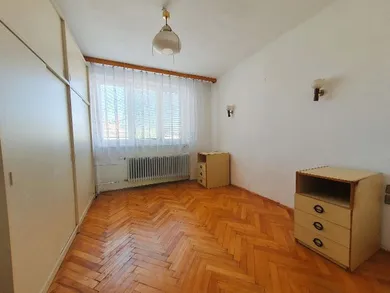 Na predaj 3-izbový byt, 79 m², Pezinok, Štúrova