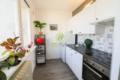 Na predaj 1-izbový byt, 38 m², Bratislava-Dúbravka, Karola Adlera