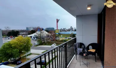 Na prenájom 2-izbový byt, 51 m², Bratislava-Nové Mesto, Junácka