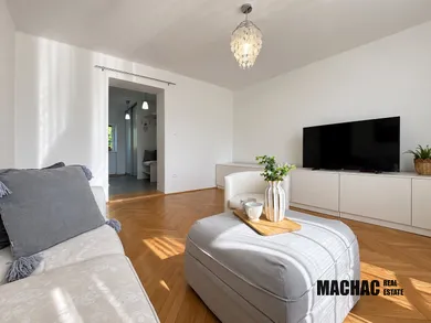 Na predaj 2-izbový byt, 56 m², Sereď, Spádová
