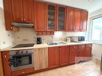 Квартири в оренду, 3-кімнатні, Prievidza · €850