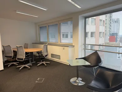 Na prenájom objekt, 27 m², Bratislava-Ružinov, Plynárenská