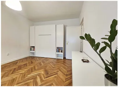 Na prenájom 2-izbový byt, 56 m², Banská Bystrica, Družby