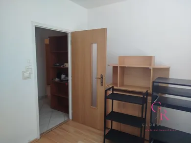Na predaj 4-izbový byt, 90 m², Šahy, J. Kráľa