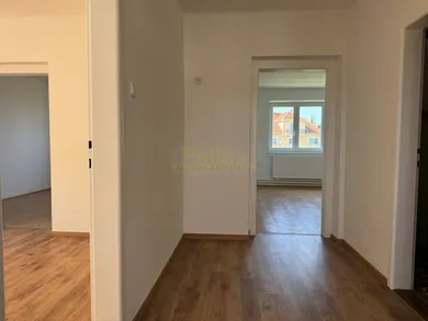 Na predaj 3-izbový dom, 190 m², Piešťany, Kuzmányho