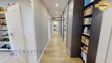 Na predaj 4-izbový dom, 120 m², Ružindol, Slnečná