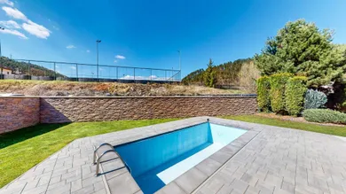 Na predaj 4-izbový dom, 180 m², Banská Bystrica, Bakossova