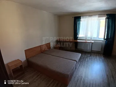 Na prenájom 1-izbový byt, 44 m², Levice, Ul. F. Hečku