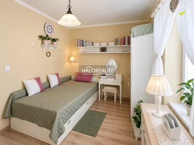 Na predaj 3-izbový byt, 72 m², Zemianske Kostoľany