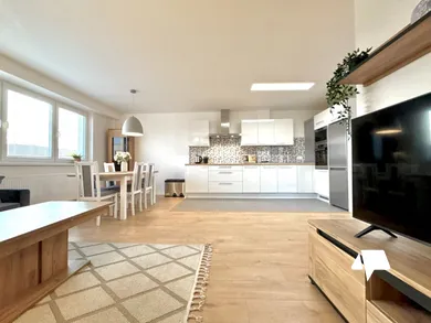 Na prenájom 2-izbový byt, 70 m², Nitra, Cintorínska