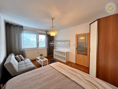 Na prenájom 1-izbový byt, 36 m², Levice, M. R. Štefánika