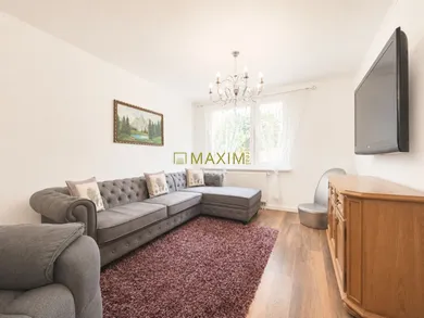 Na predaj 4-izbový byt, 79 m², Šamorín, Mliečňanská