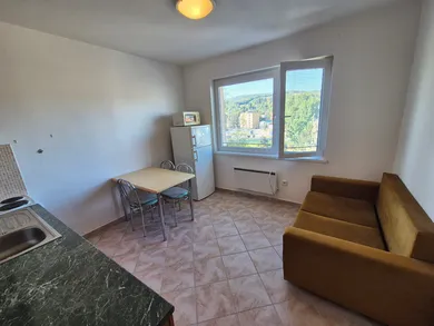 Na prenájom 1-izbový byt, 34 m², Banská Bystrica, Cesta K Smrečine