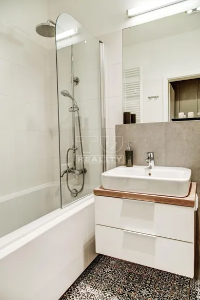 Na predaj byt v Bratislava-Nové Mesto · €274 999 · Novostavba