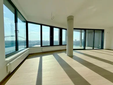 Na predaj 4-izbový byt, 149 m², Bratislava-Ružinov, Pribinova