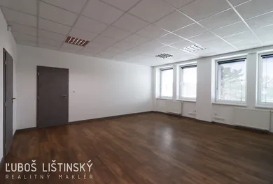 Na prenájom komerčné, 87 m², Poprad, Partizánska