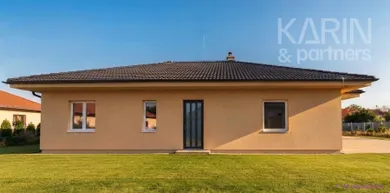 Domy na predaj 4-izbový, Nové Zámky · €359 500