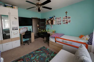 Na predaj 3-izbový byt, 73 m², Bratislava-Petržalka, Vígľašská