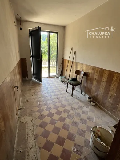 Na predaj 7-izbový dom, 220 m², Prašník