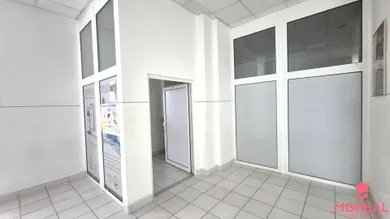 Lokale komercyjne na wynajem, Topoľčany · €763