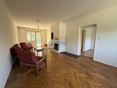 Na predaj 4-izbový dom, 180 m², Šaľa, M. R. Štefánika