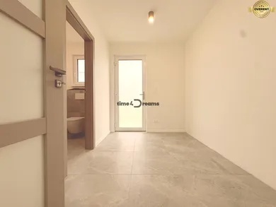Na predaj 4-izbový dom, 136 m², Levice, Družstevnícka