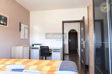 Na predaj 3-izbový byt, 66 m², Bratislava-Petržalka
