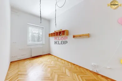 Na predaj 4-izbový byt, 73 m², Bratislava-Ružinov, Bajkalská